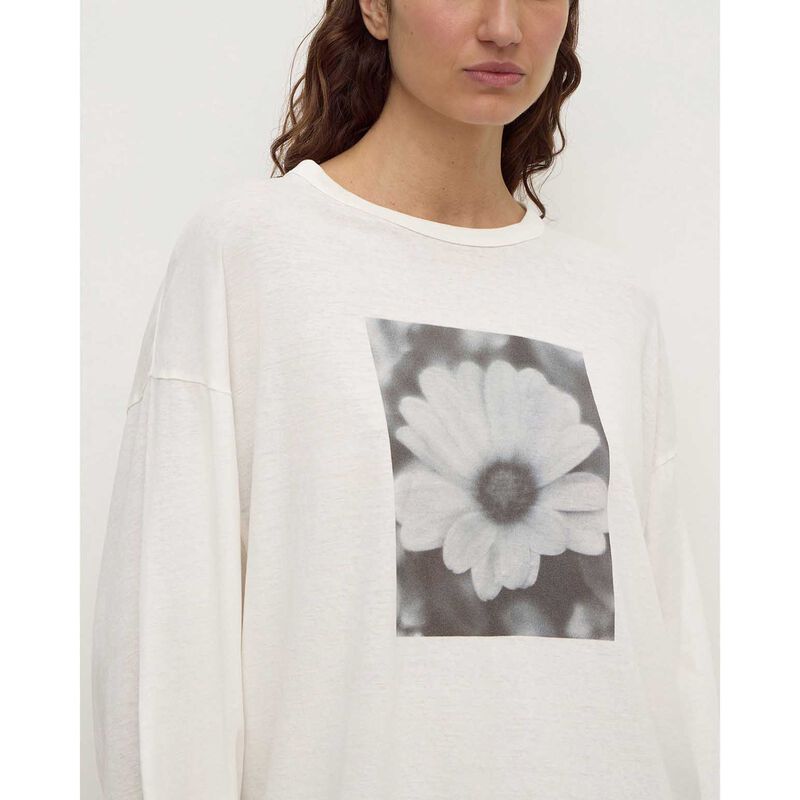 Assembly Label Womens Flora Wide Long Sleeve Tee Antique White image number 2